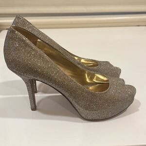 Nine West GOLD Peep Toe Pump
